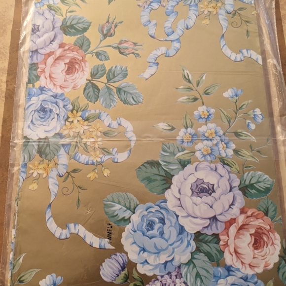 VTG Gift Wrap PaperAmerican Greetings Forget Me Not Floral Ribbon Gold Peony New - Picture 2 of 2